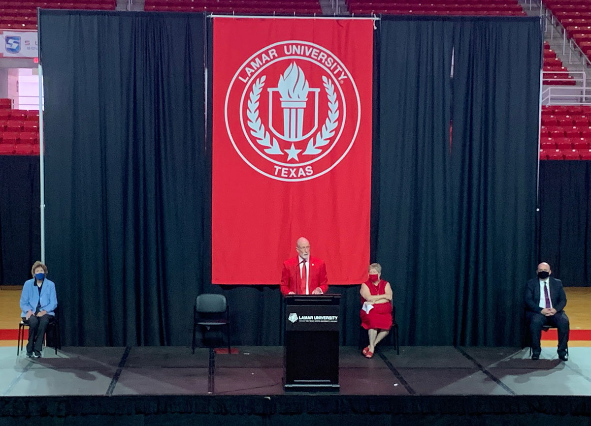 LU President Kenneth Evans gives his annual convocation, Aug. 11, in the Montagne Center. UP photo by Olivia Malick