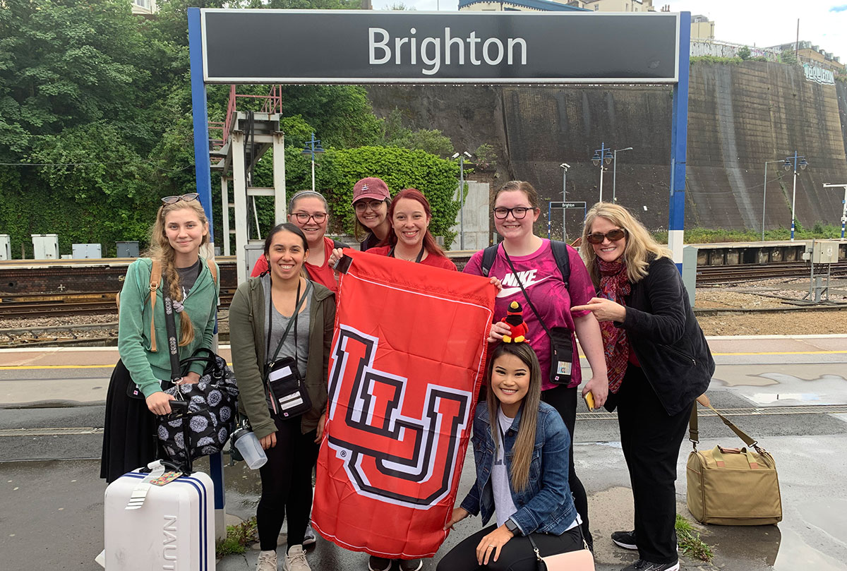 Members of the 2019 study abroad program to Brighton, England.
