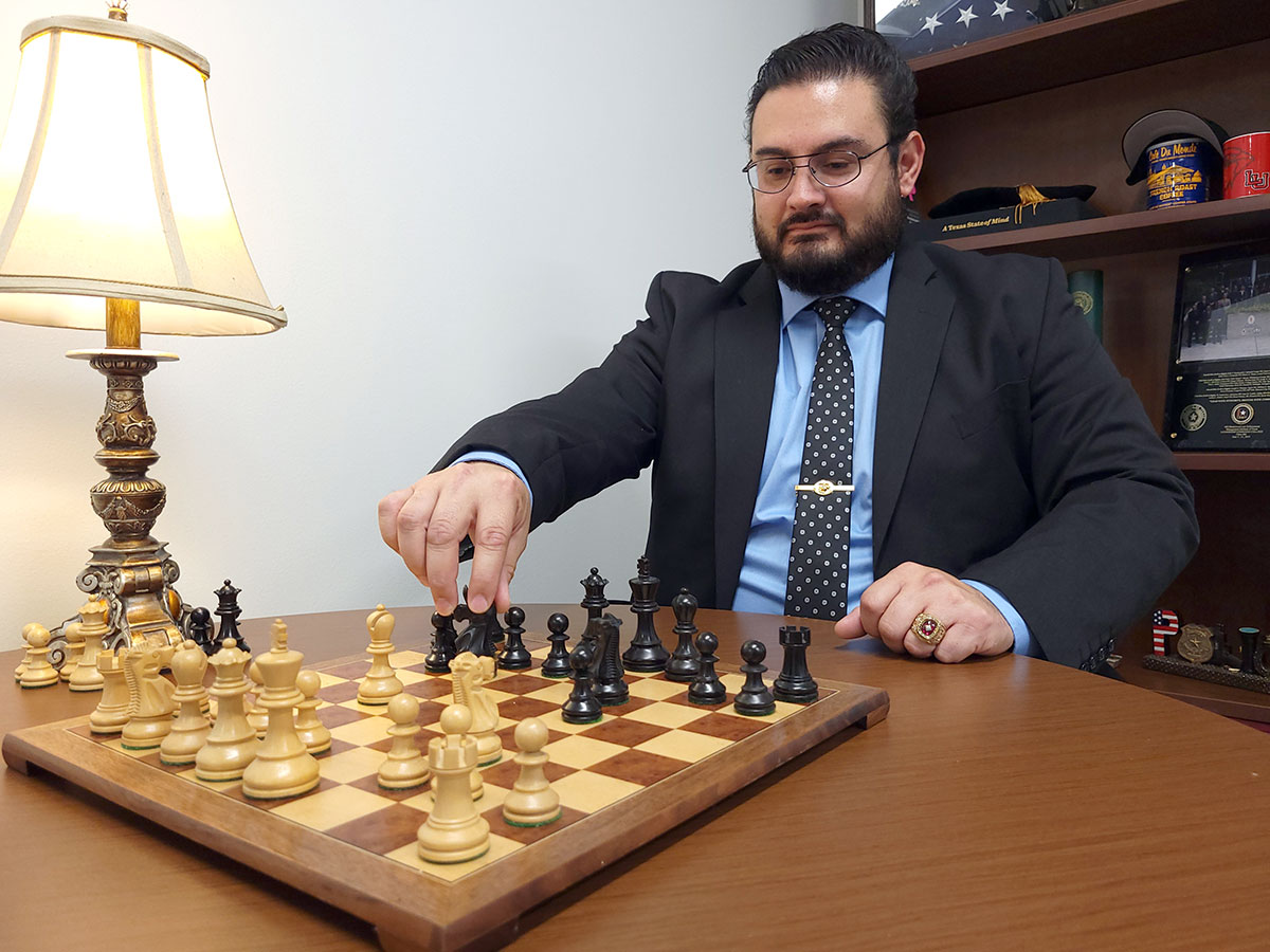 flores chess