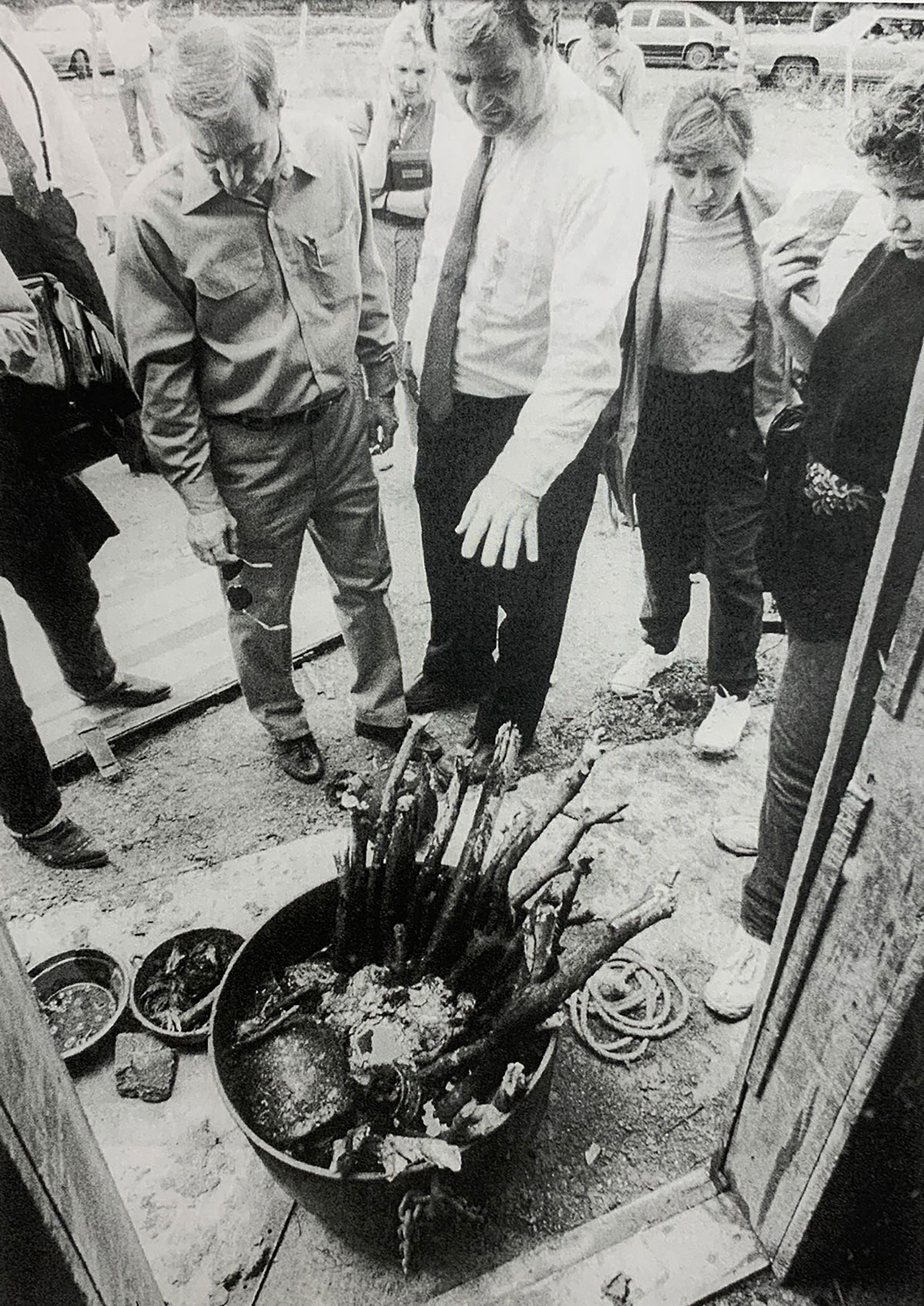 Texas attorney general Gene Mattox inspects a ritual sacrifice in Matamoros, mexico, in 1989.