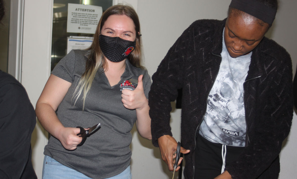 RAs host Valentine's event