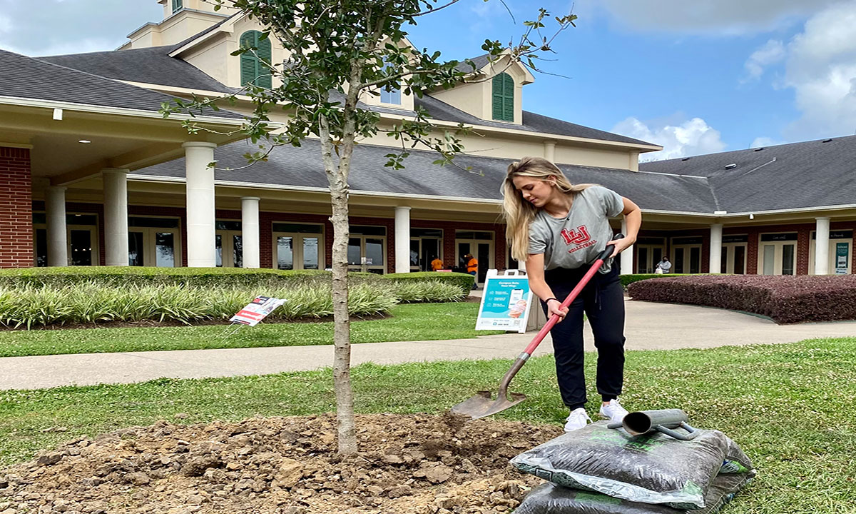 Lamar celebrates Earth Day 