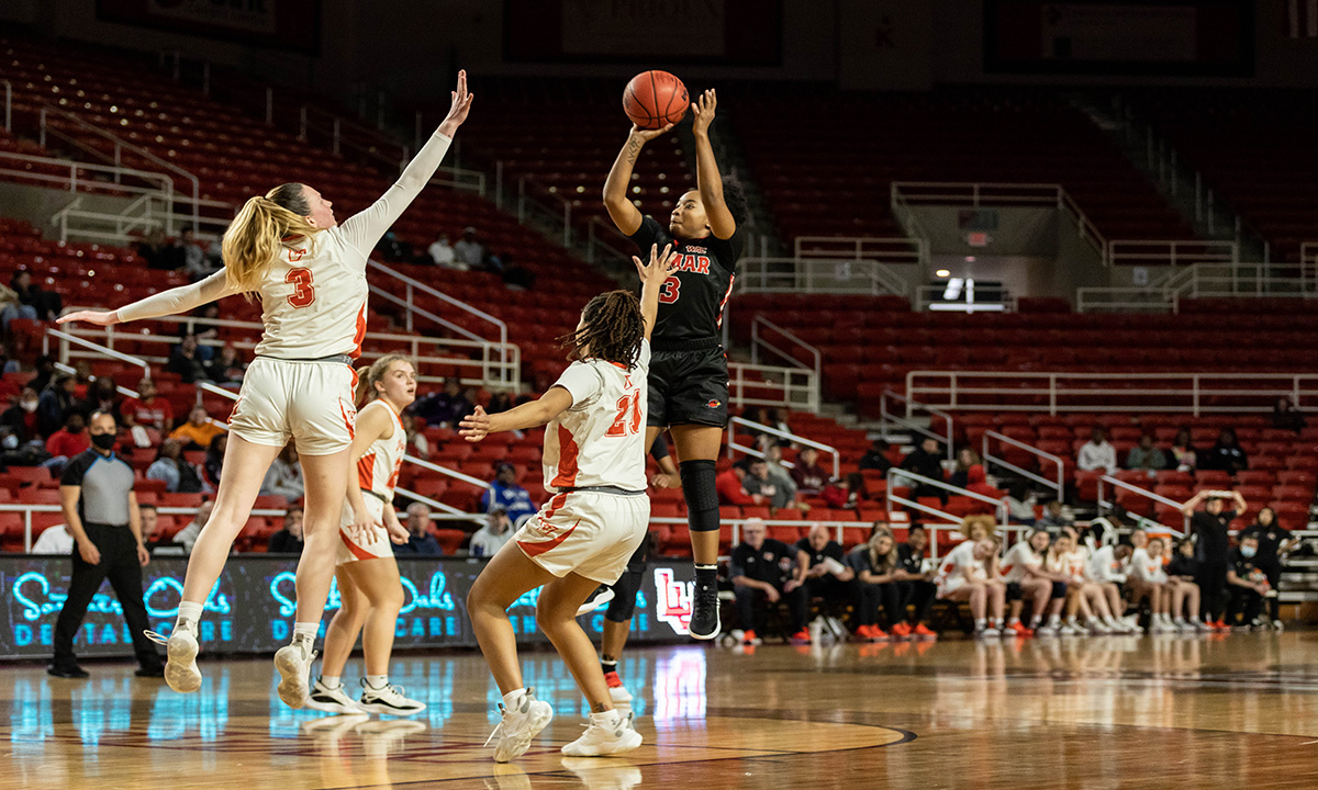 Lady Cards take down UT-Rio Grande Valley
