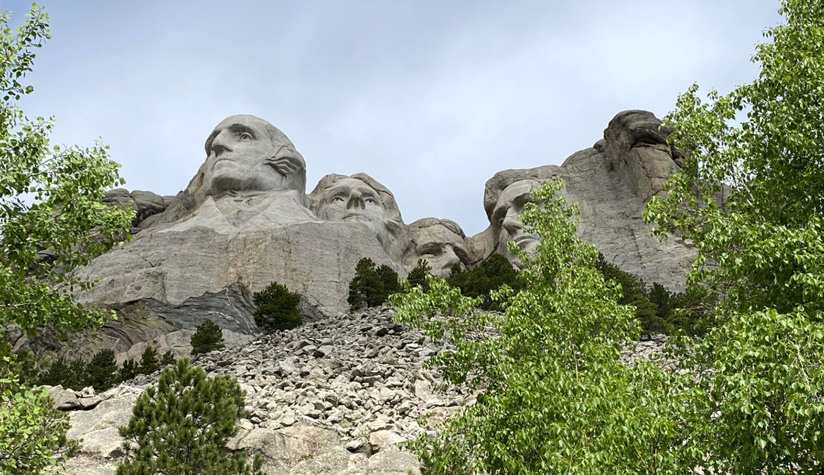 The upper balcony viewing spot for the monument.