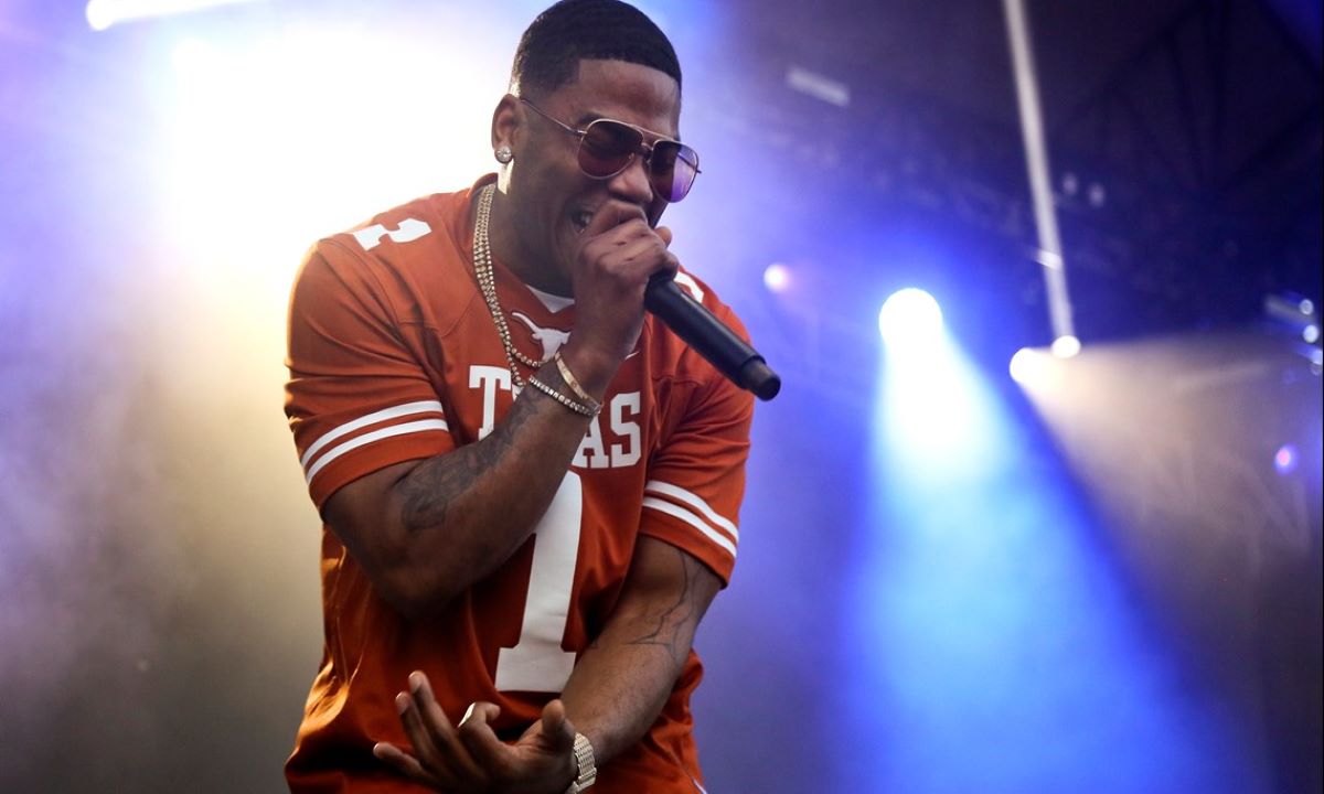 Rapper Nelly performs at a concert.