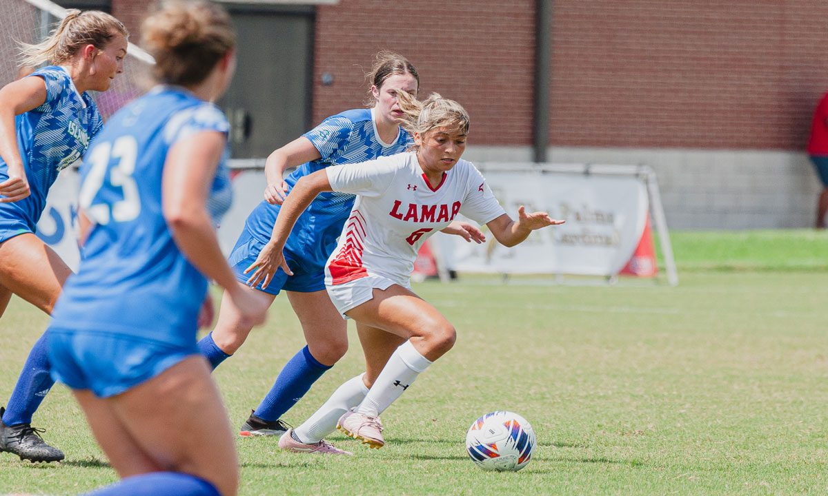 LU forward Alana Clark dribbles the ball past TAMUCC Islanders, Sep 11 at Lamar University Soccer Complex. UP image by Brian Quijada.