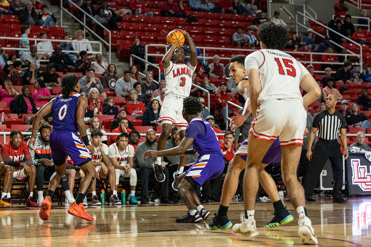 LU guard Jakevion Buckley shoots a mid range jumper to cut Northwestern State’s lead, Feb. 4, at the Montagne Center. UP image by Brian Quijada.