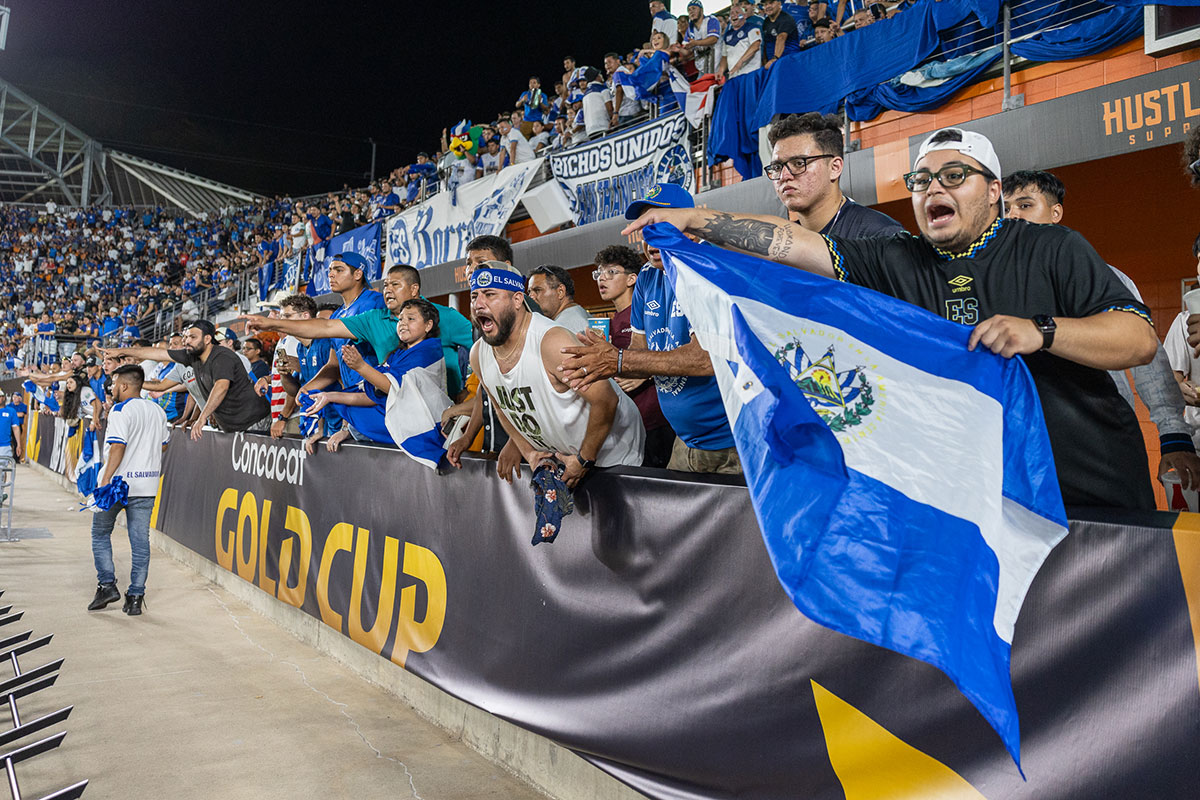 El Salvador fans yell at the players during the match at Shell Energy Stadium Houston, July 4th. UP photo by Brian Quijada.