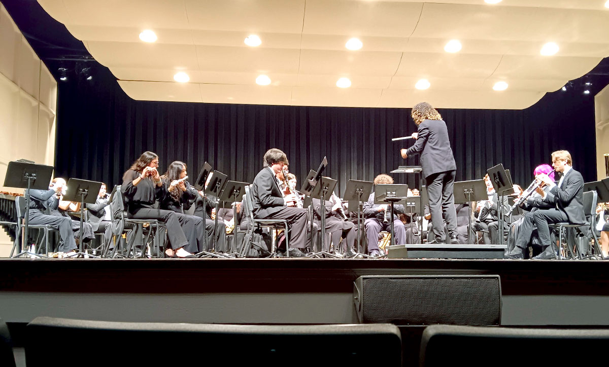 Symphonic Band, Wind Ensemble perform final fall concert