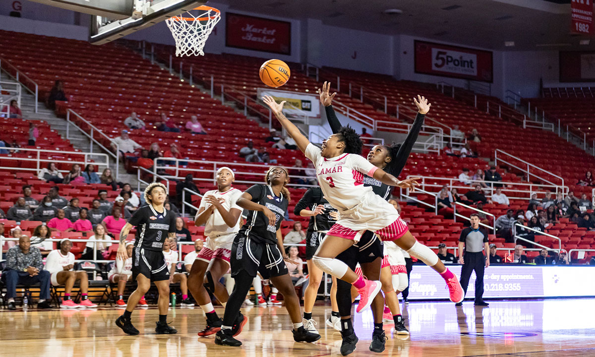 Lamar's Sabria Dean drives to the basket for a layup, Feb. 4, in the Montagne Center.