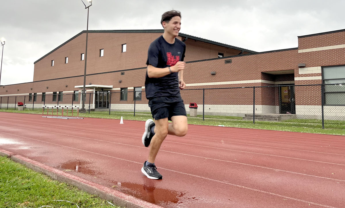 LU freshman overcomes injury to return to track