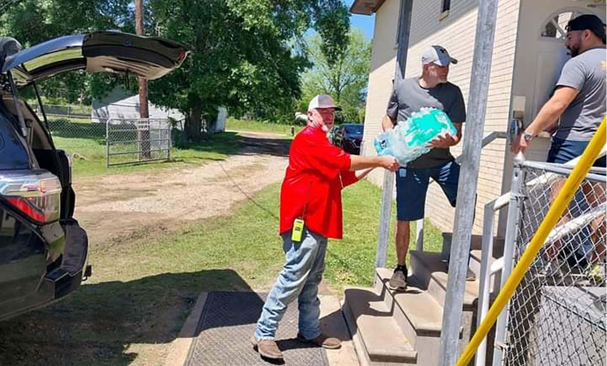 Shelter helps Kirbyville flood victims