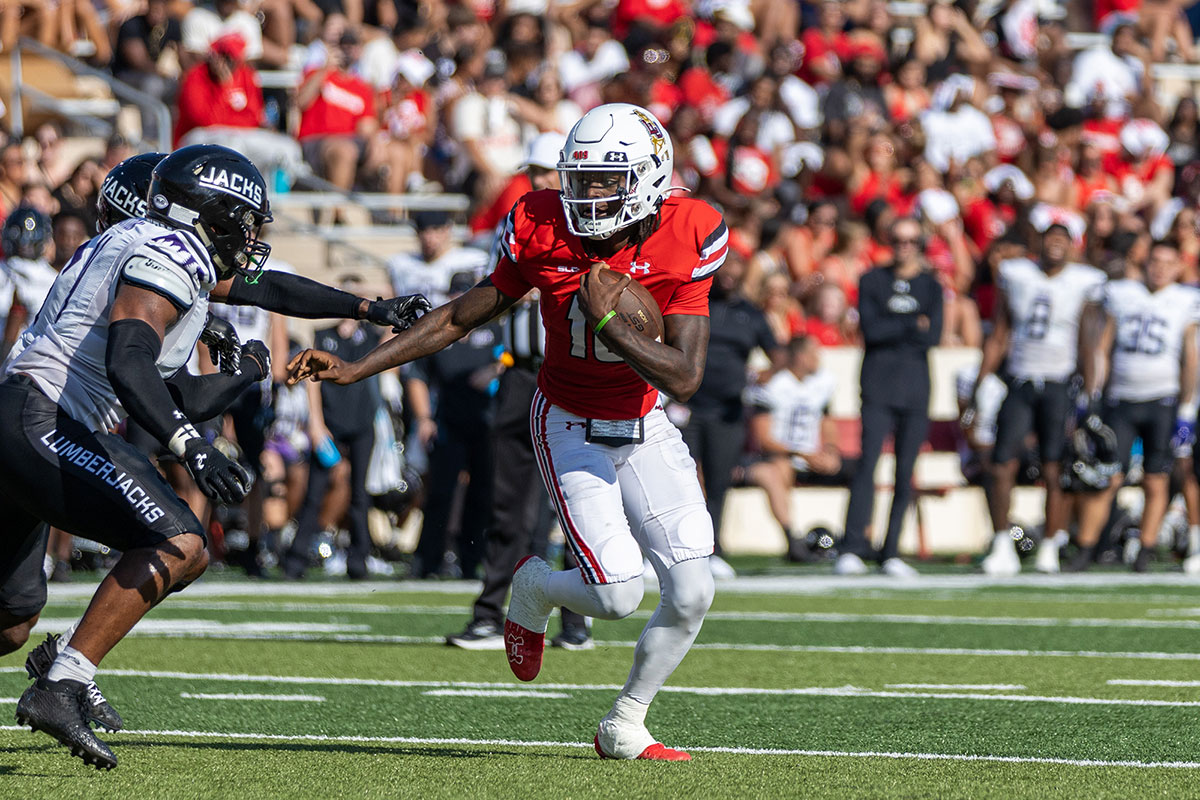 Woodard Boots 51-yard Game-Winner as LU Defeats AM-Commerce