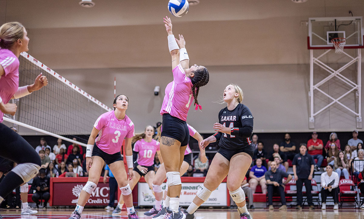 Lamar fall to SFA in sweep