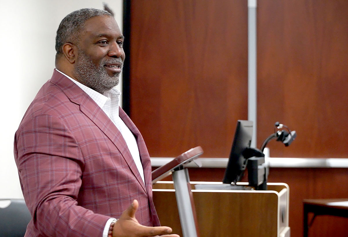 Lamar University communication alumni Marion Phillips III talks to students about career in politics and public relations. UP photo by Taylor Justice.