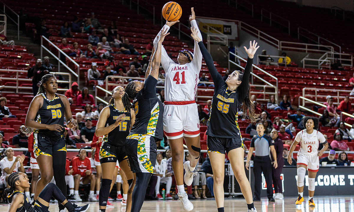 Lady Cards challenging for SLC title